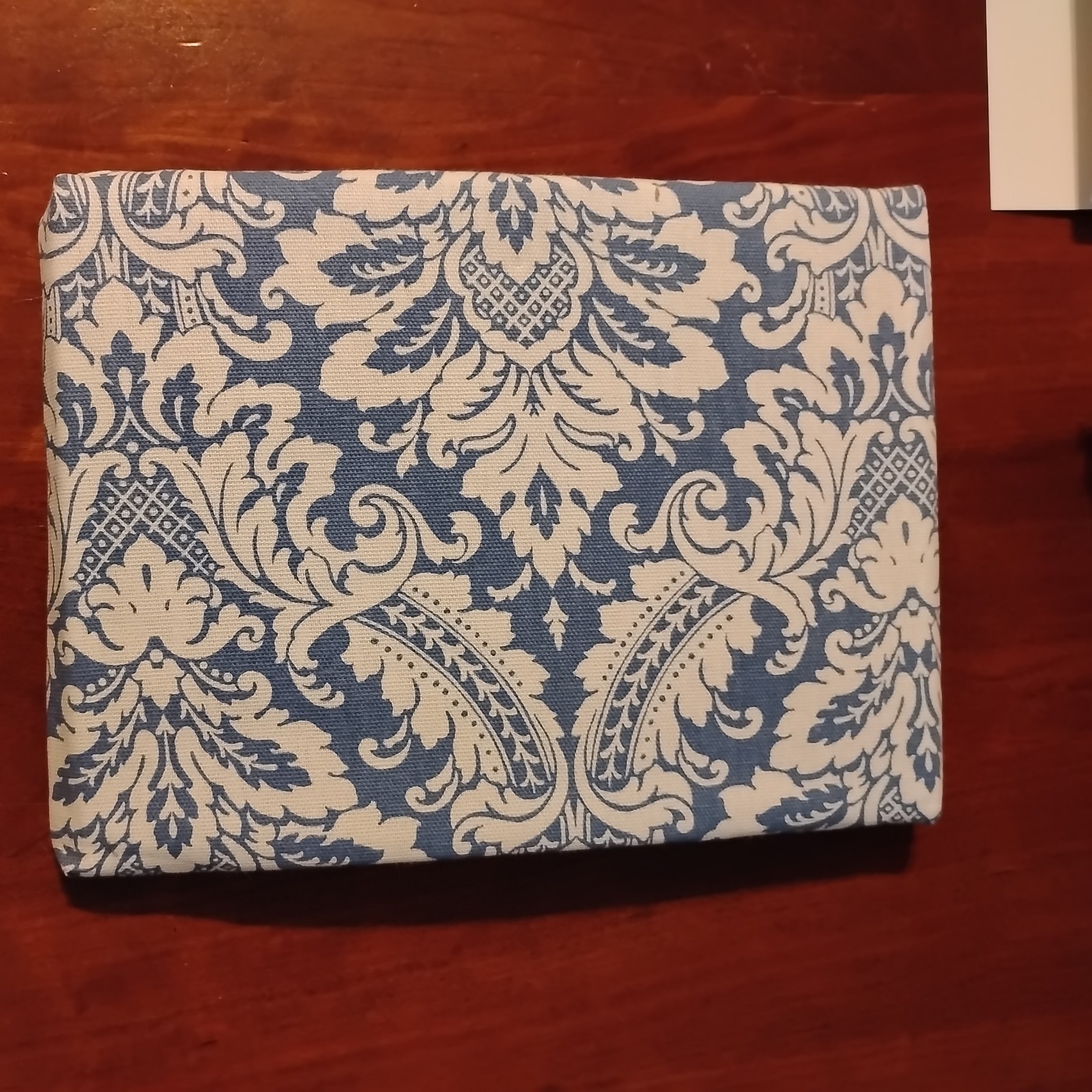 Waverly Donnington Cornflower Valance – 52″ x 18″ Blue & White – Rod Pocket NEW