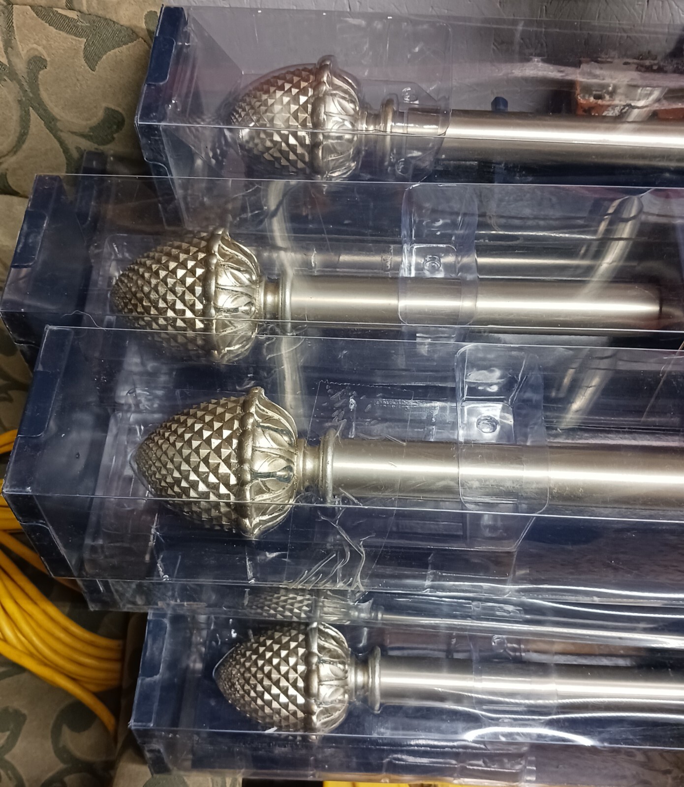 1.25″ Diam – Decorative Silver Leaf Curtain Rod & hardware set(length 48in-86in)
