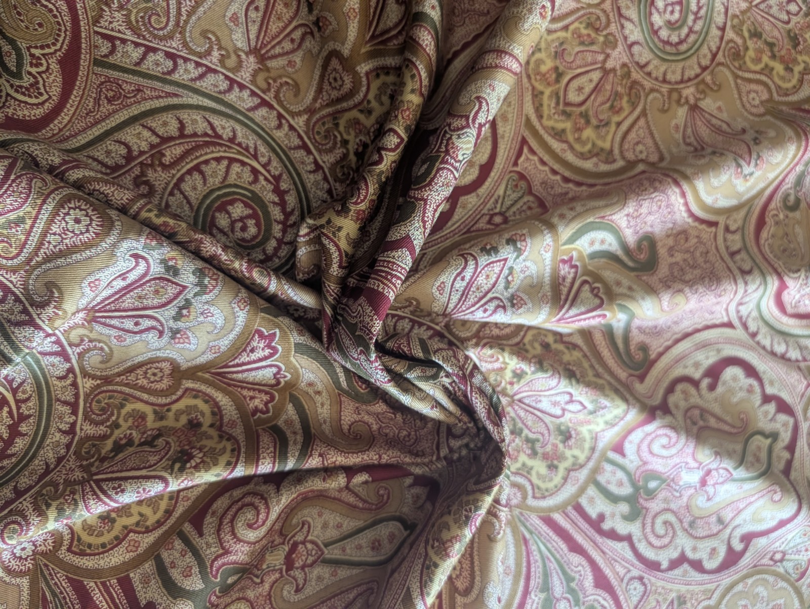 Waverly Paddock Shawl Valance. 100% Cotton. Fabric By The Yard . 55″ Wide