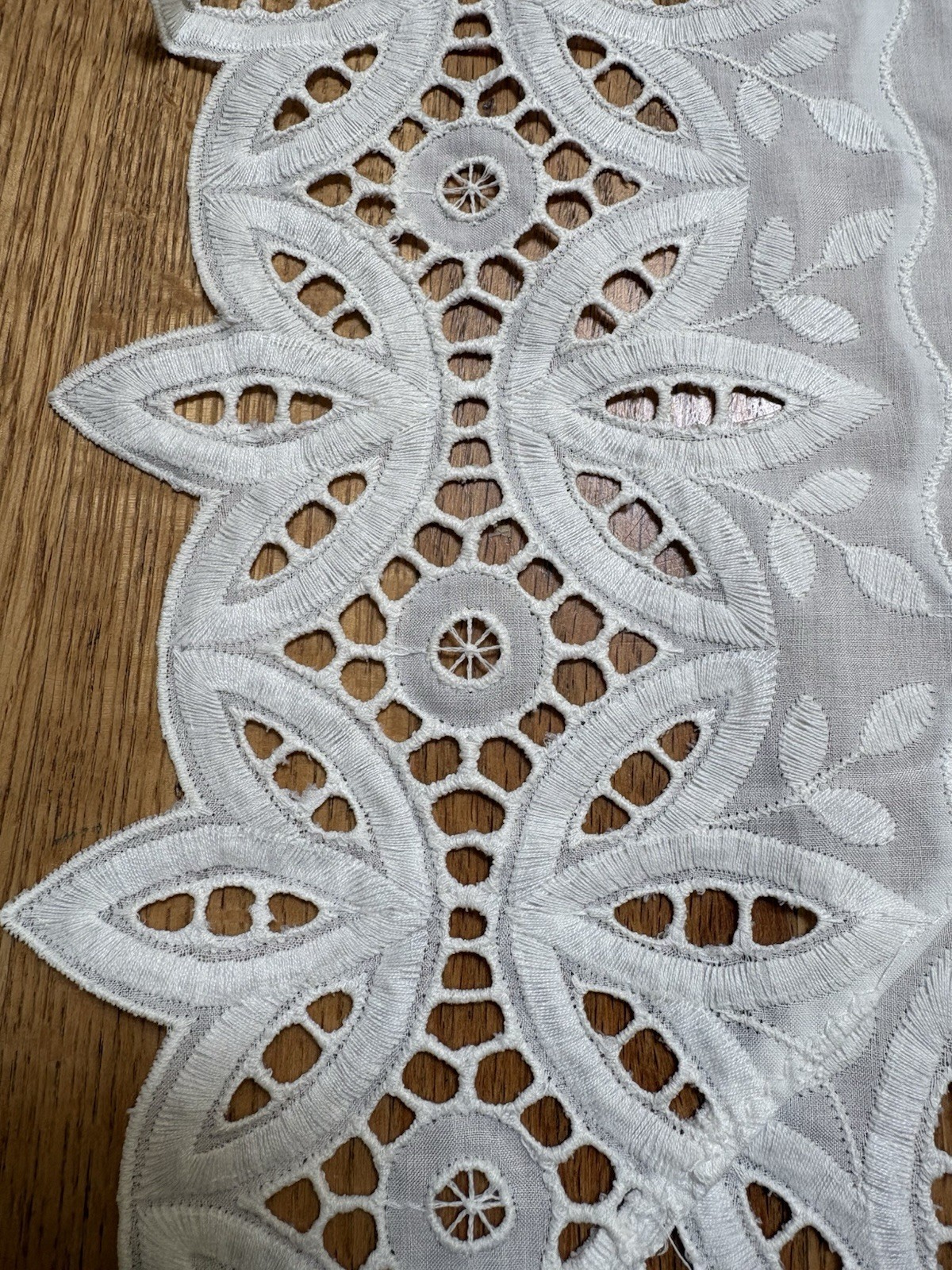 2 Vintage Filigree Eyelet Lace Edged Ivory Cafe Curtain Panels Cottage Country