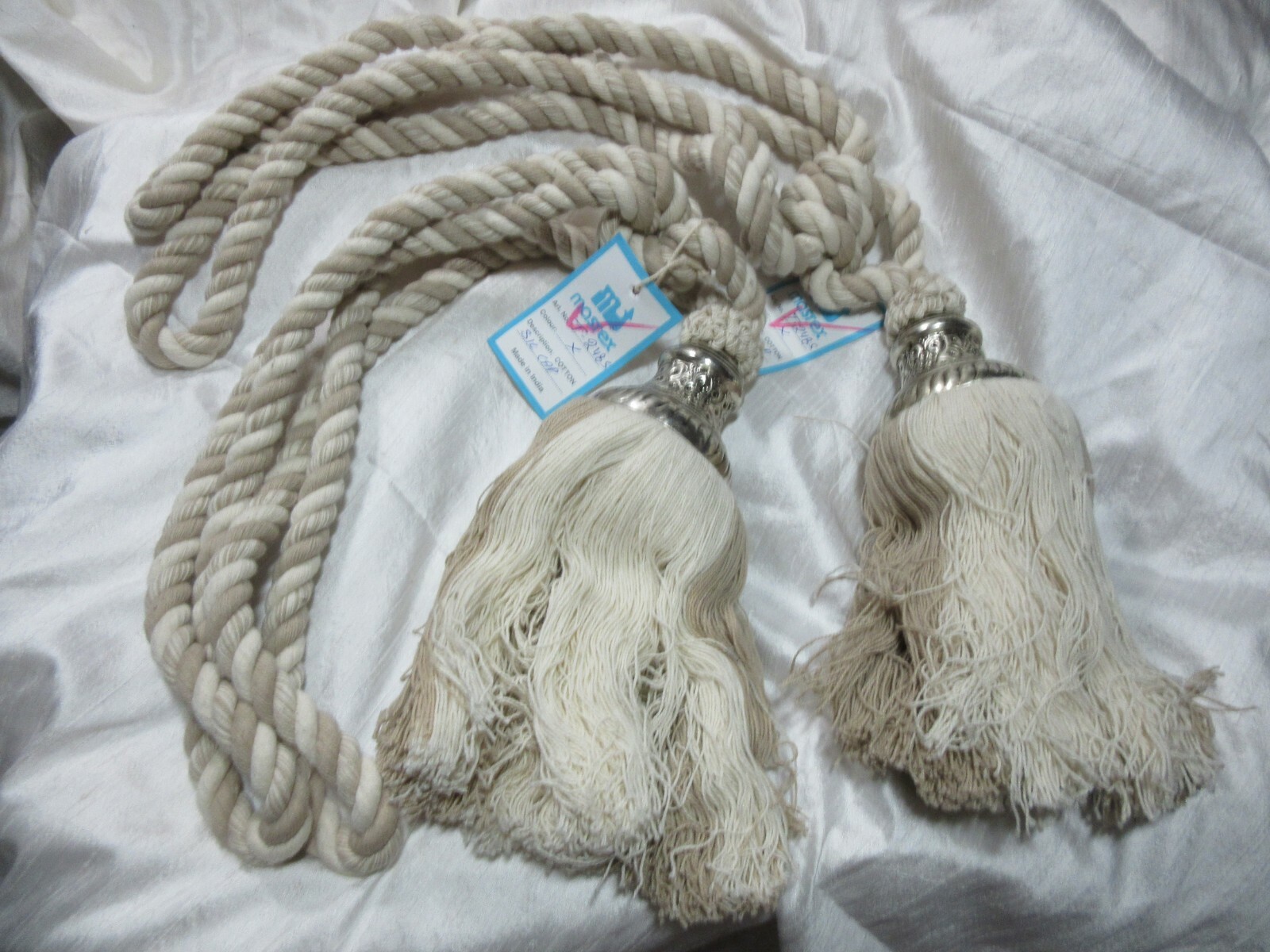 18 New Drapery Tie-Back Ropes & Large Tassels in Pale Tan/Beige & off White Lot
