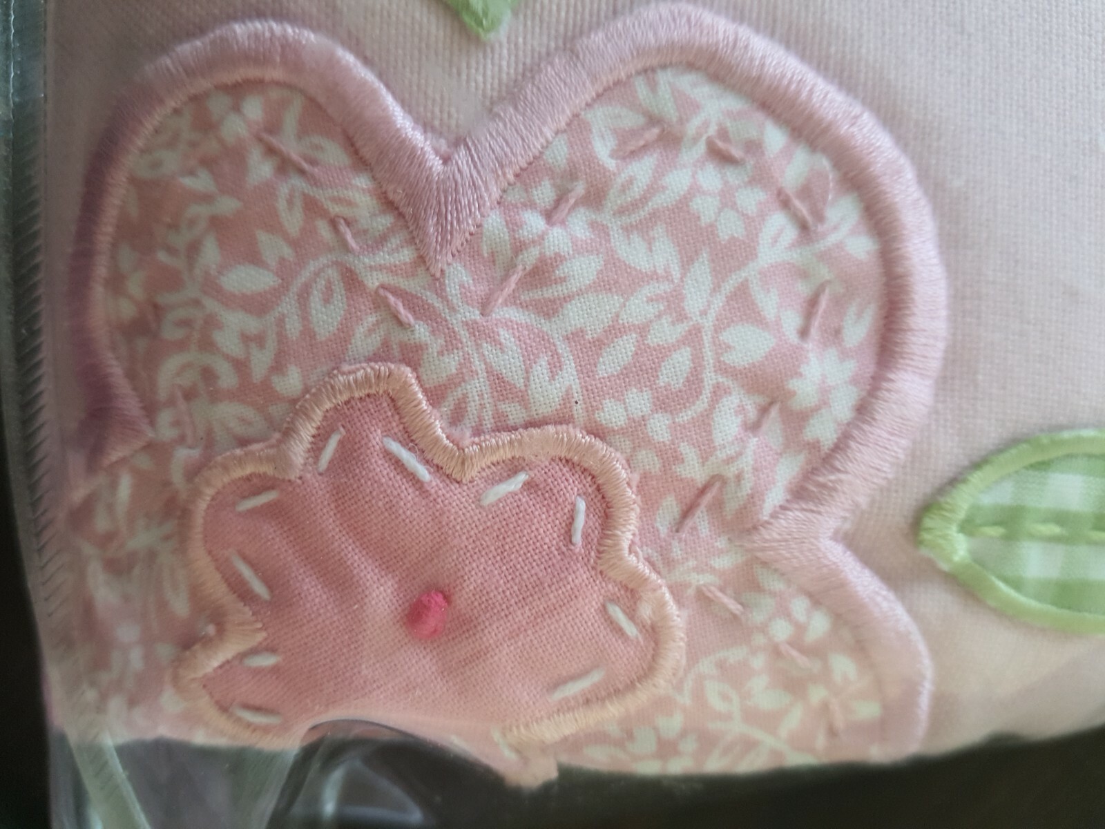 POTTERY BARN KIDS New in Original packaging 44″x 63″ pink Apllique floral Girly