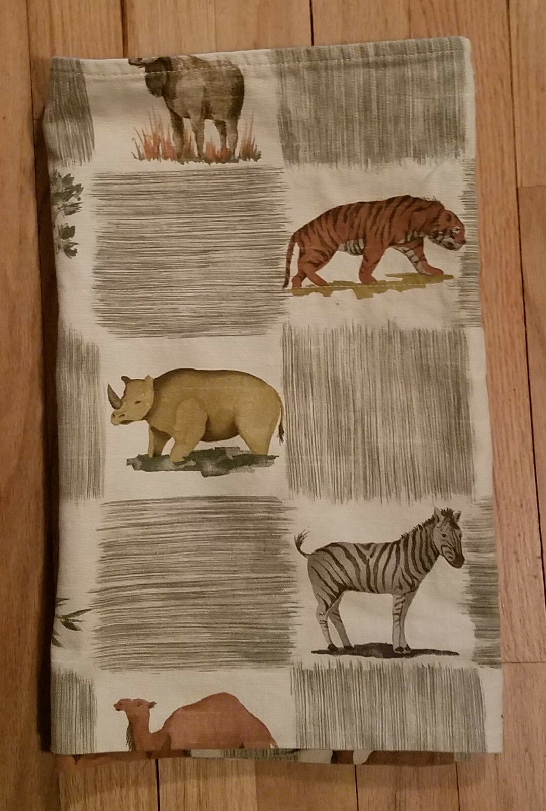 Waverly Jungle Wild Animals Elephant Giraffe Tiger Valance 81×15 1/2