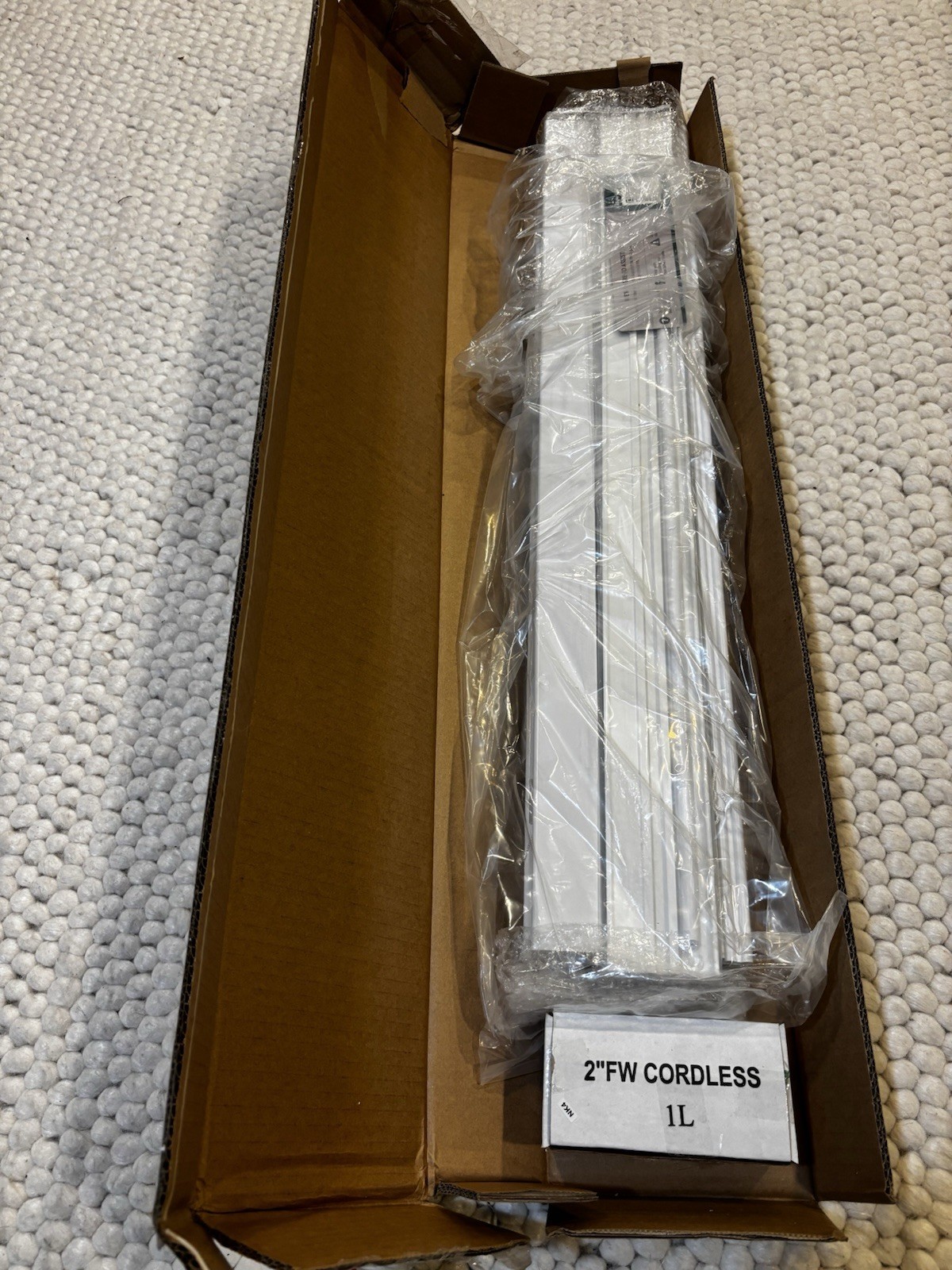2 inch faux wood blinds white cordless 29 X 48. Open Box