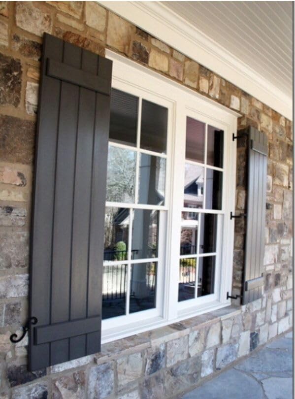 Polaris Homeside 4 Board and Batten Joined Vinyl 14.5″W x 39″H, 050 Black