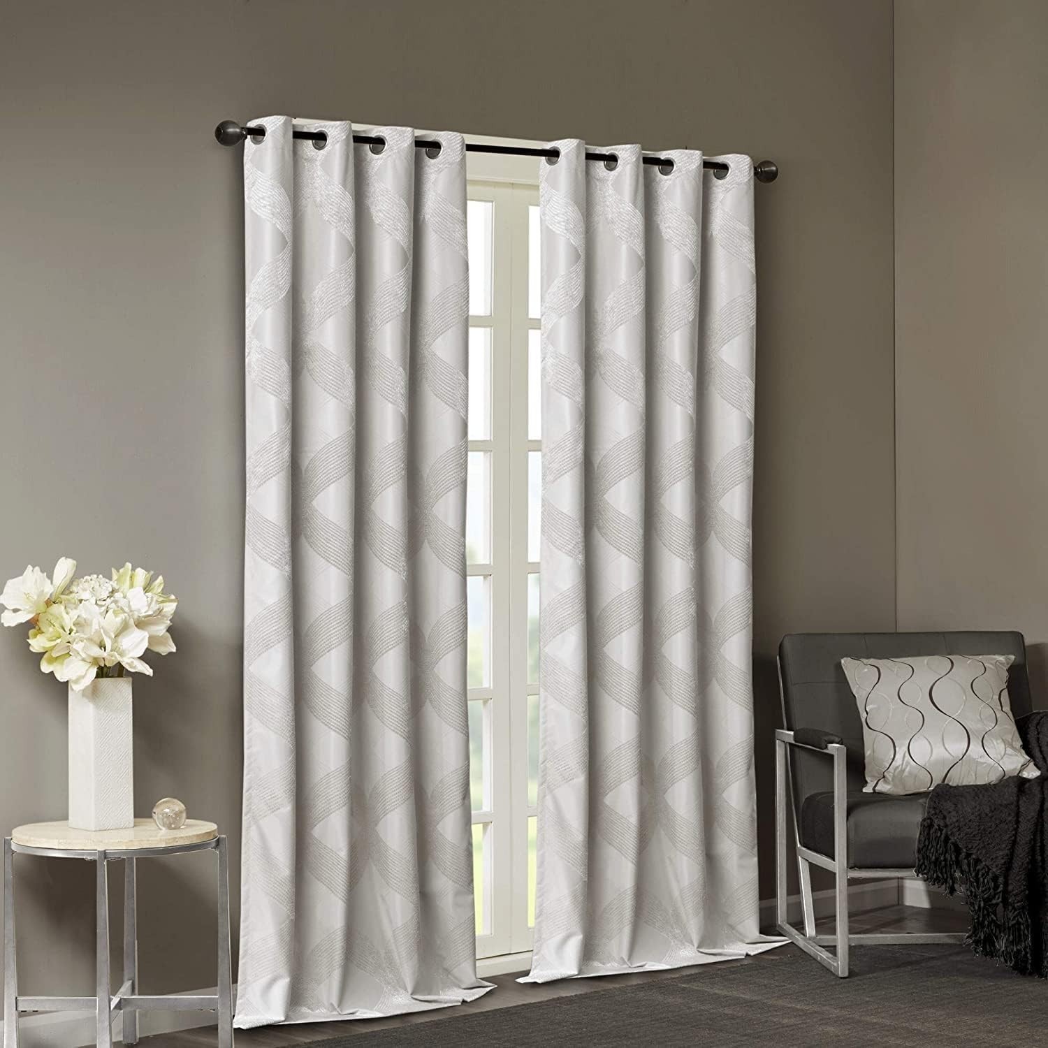 Sun Smart Bentley Total Blackout Curtains Window 50×84, Ivory