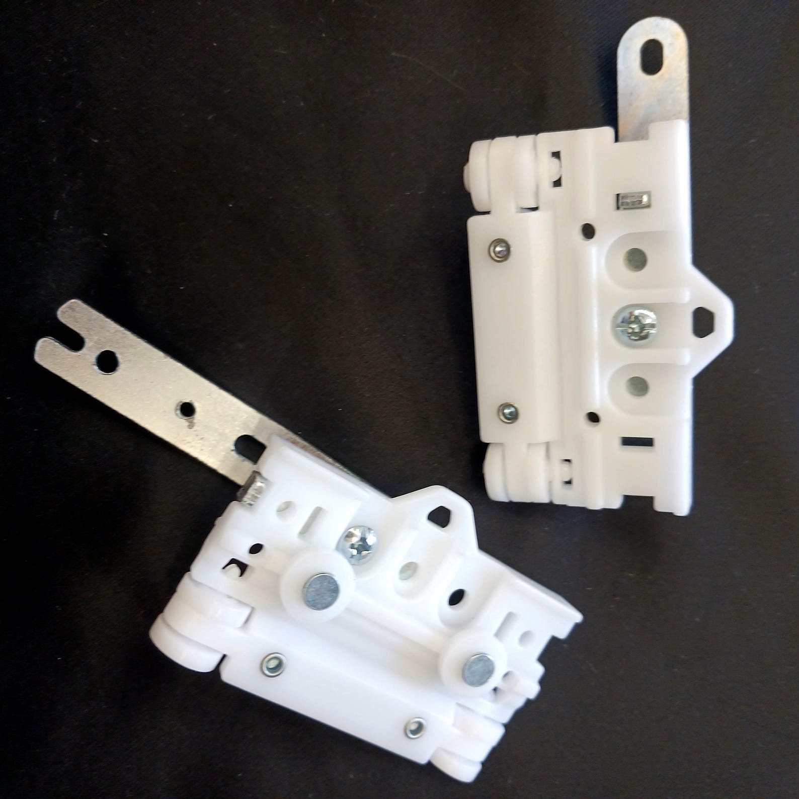 Drapery Hardware Master Carriers Ripple fold left and right side for hooks