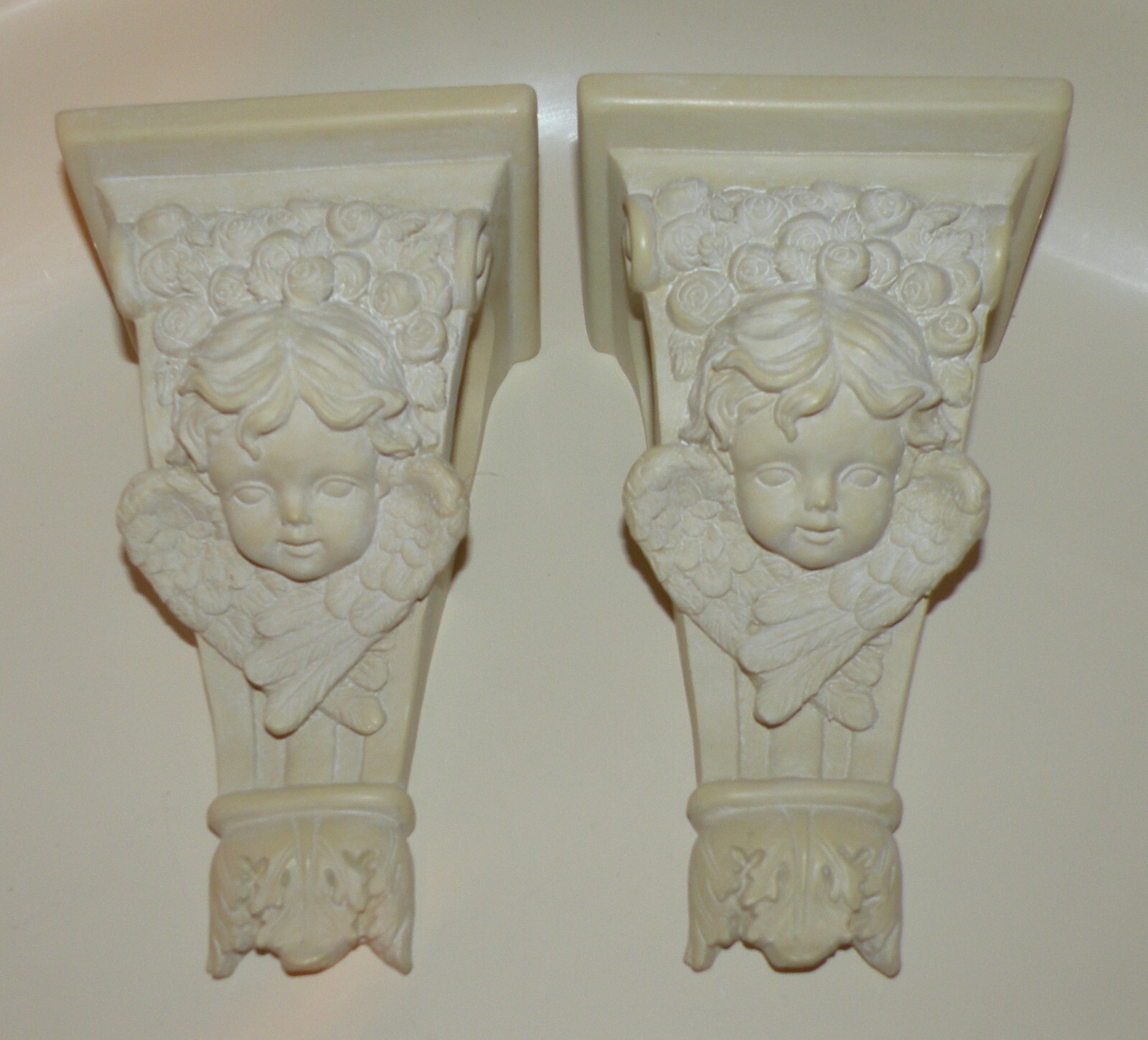 New Vintage Cherub Drapery Curtain Rod Wall Sconce Resin Swag Holder Gorgeous