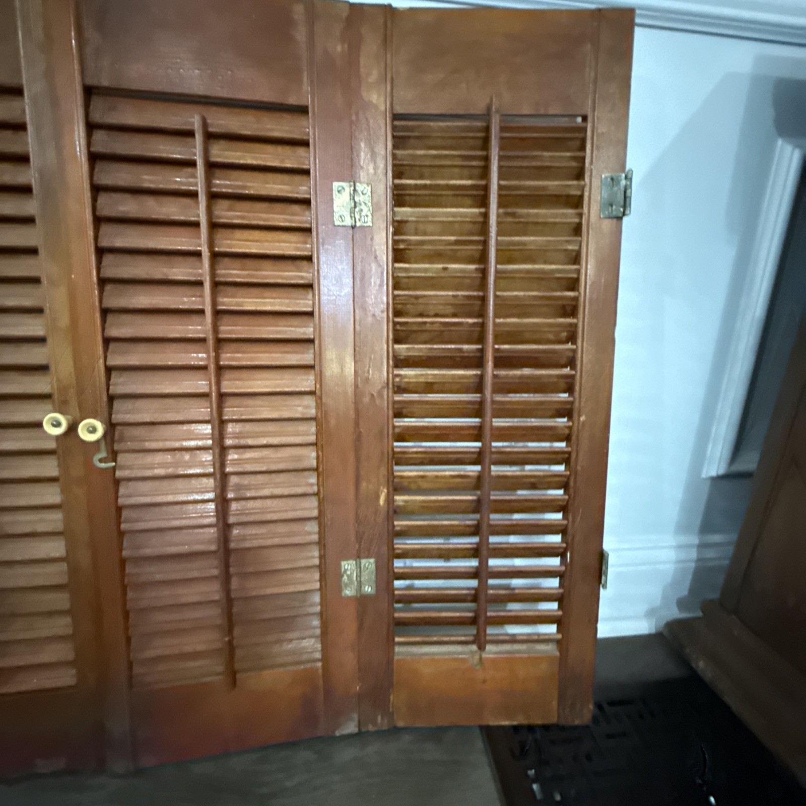 Vintage Plantation Window Shutters 2 Sets 28”Hx39”W Wood Interior Louver Brown.
