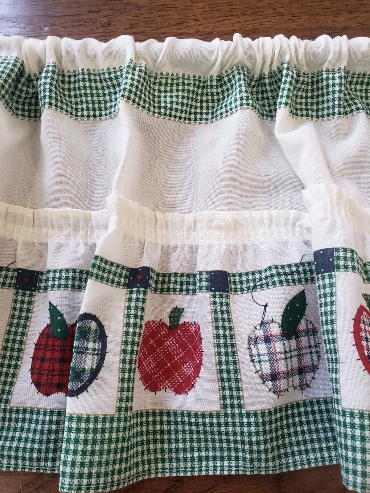 VTG Apple Valance Curtain Kitchen Green Red Farmhouse Country Cabin 50×11.5″ USA