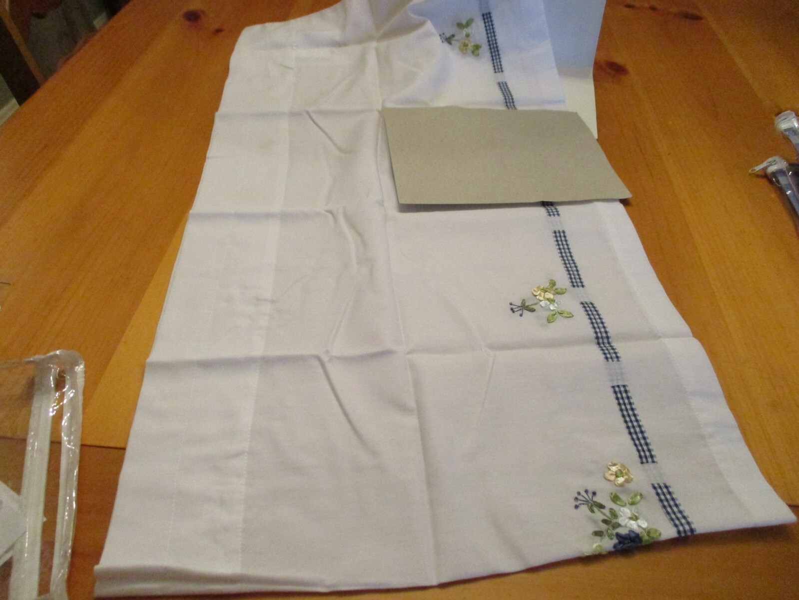 Designables 113 Victoria NIP Kitchen Valance Blue Gingham Embroidered Flowers