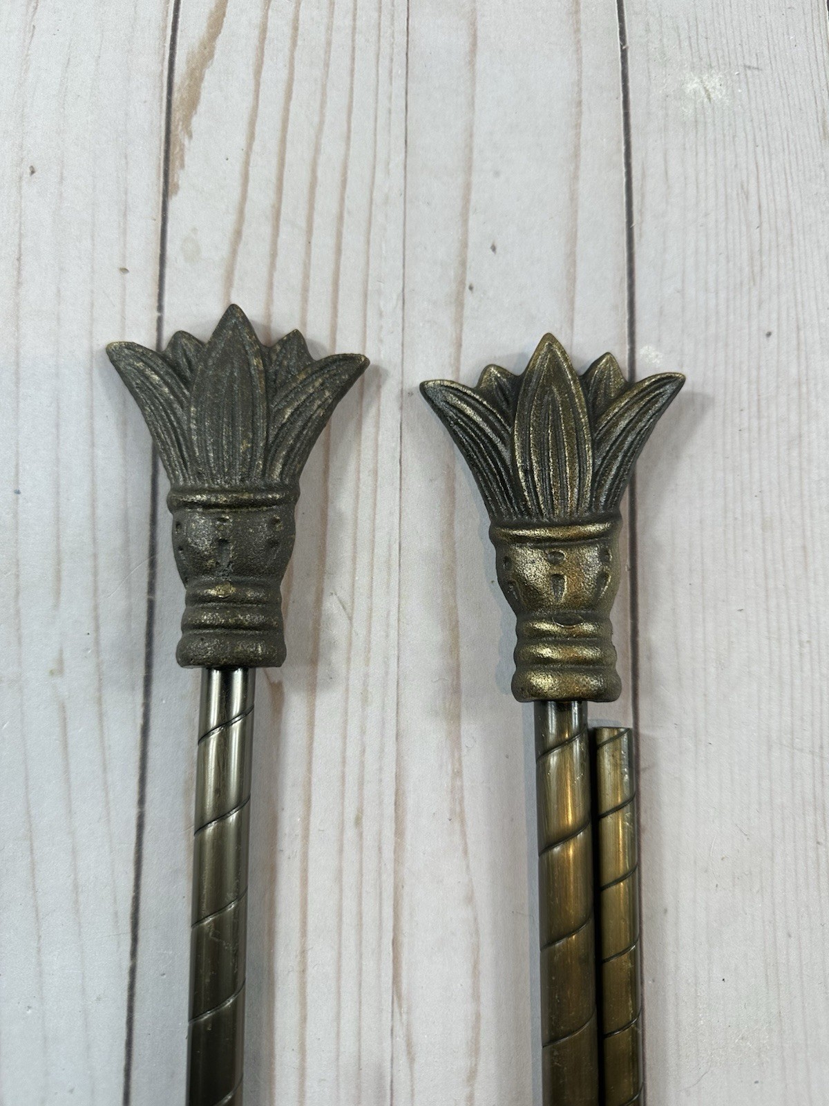 2 Design Toscano Curtain Rods, Aged Brass, Lotus Finials, New Open Box