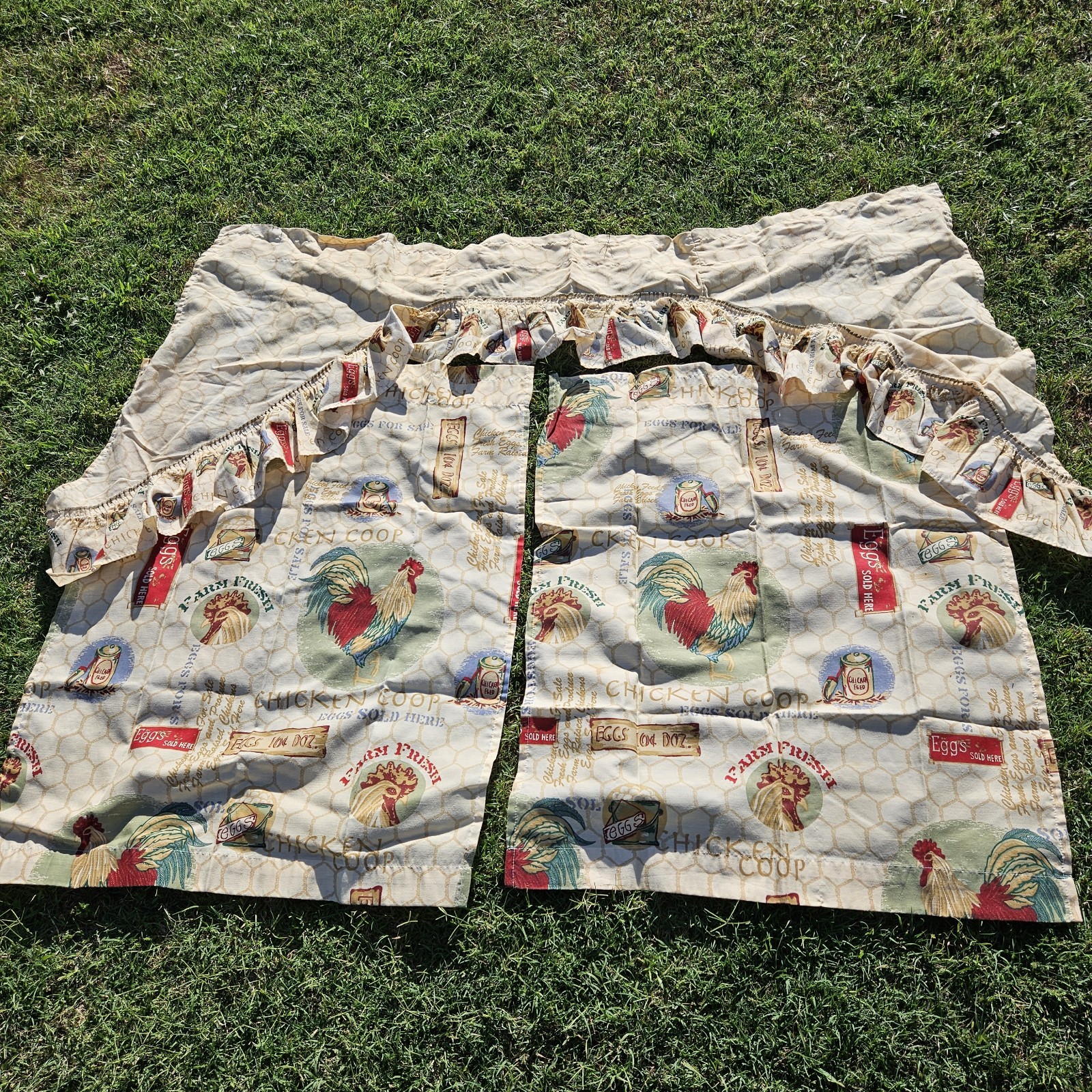 Rooster café curtains with valance vintage. Some staining