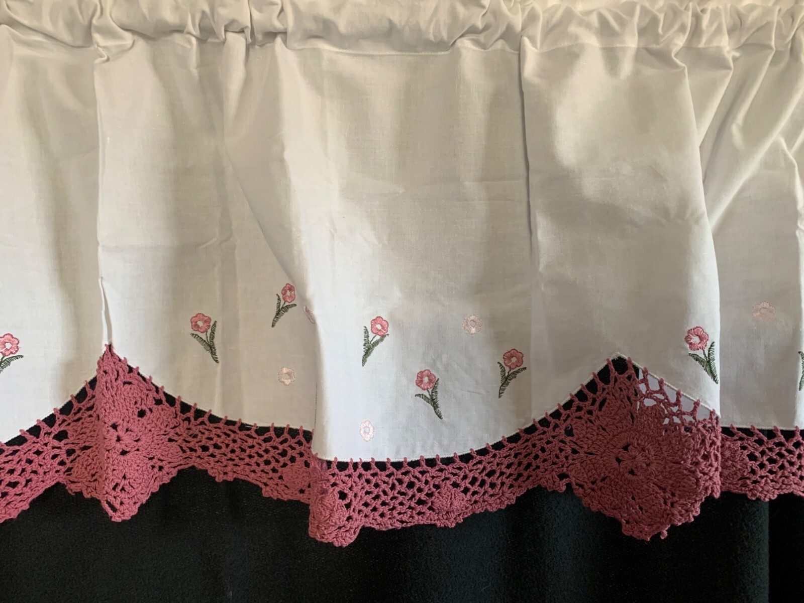 White Cotton Valance With Pink Crocheted Trim & Embroidered Flowers 60″W X 18″L