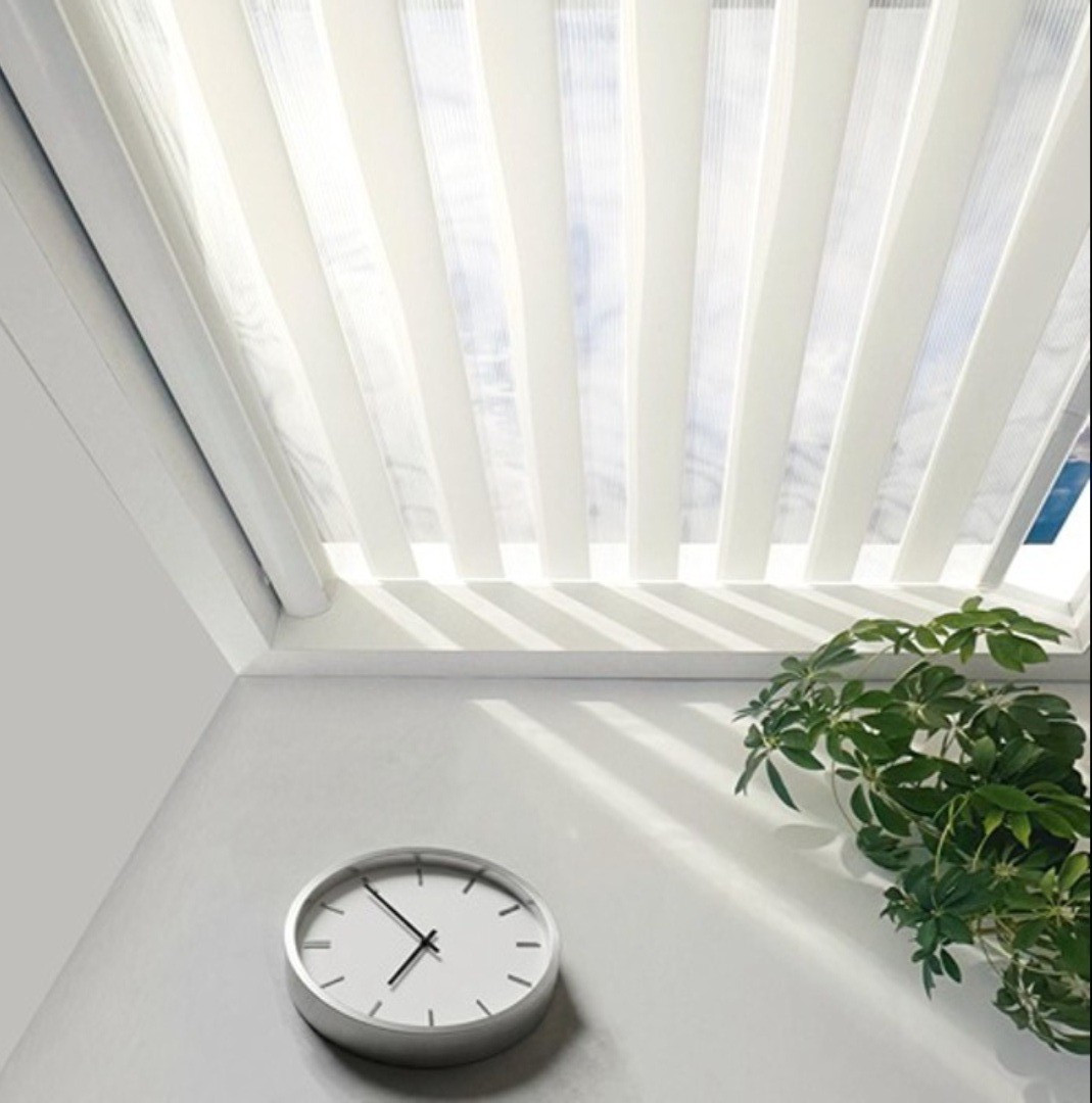 ShadesU Cordless Light Filtering Zebra Blinds White Striped Fabric 68×72 in