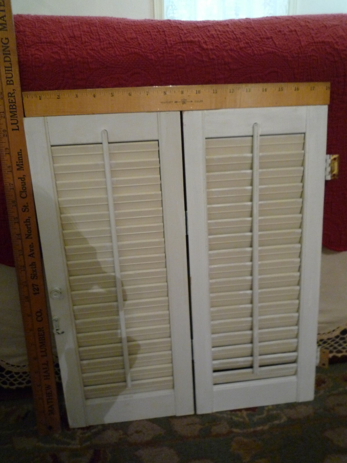 2 Wood Shutters Whitish Movable Slats Hinged Together Each One 20.5″ H x 8.75″W