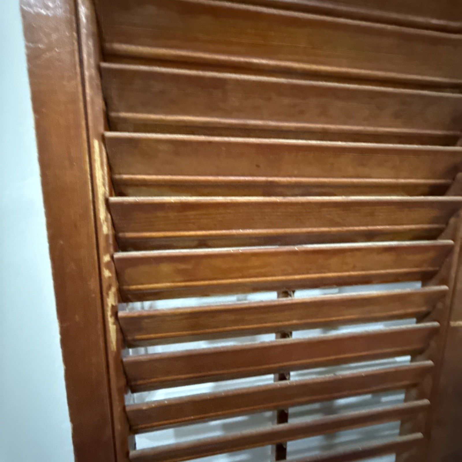Vintage Plantation Window Shutters 2 Sets 28”Hx39”W Wood Interior Louver Brown.
