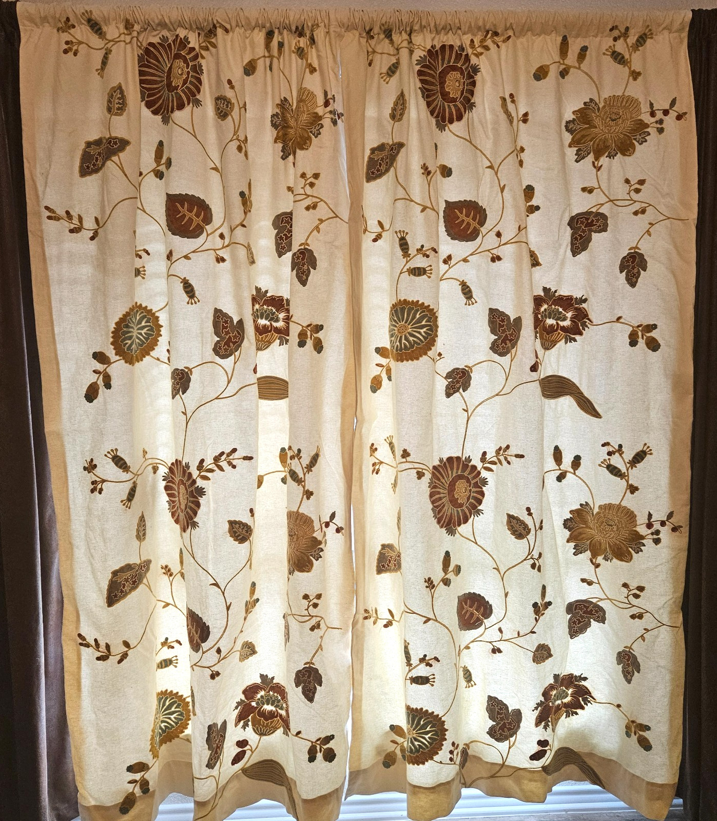 Pottery Barn Margaritte Embroidered Drapes Pair Lined Rod Pocket 82″ L