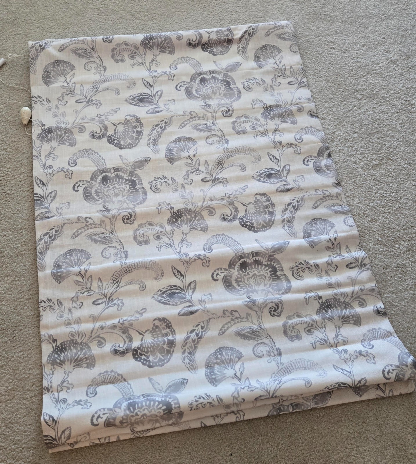 ROMAN WINDOW SHADES in CREAM WITH LIGHT GRAY FLORAL PATTERN-LOT OF 2-34.5W x 58L