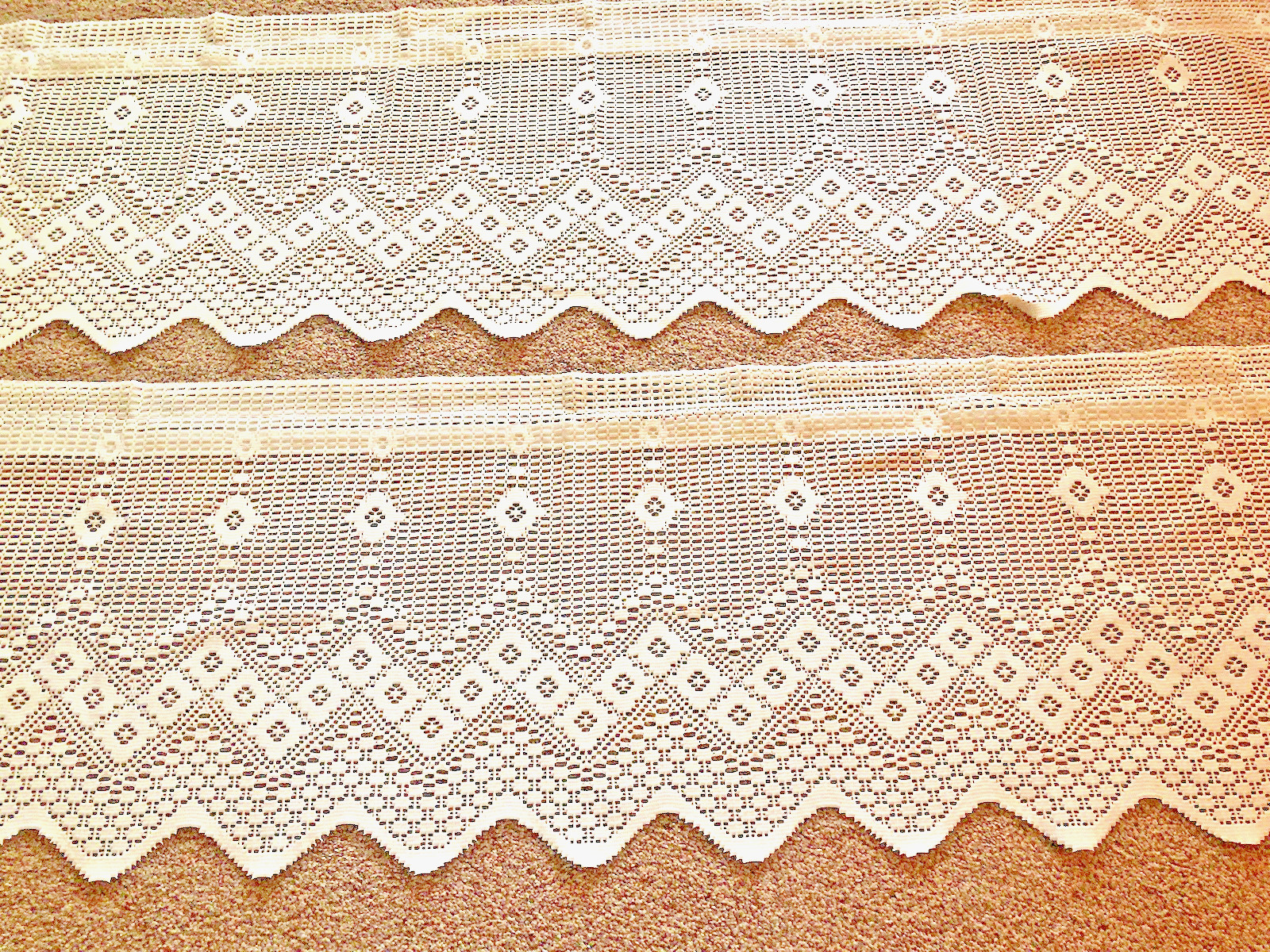 2 Curtain Valance Heavy Thick Lace Lt/Cream to an Off/White. 70″ X 18″