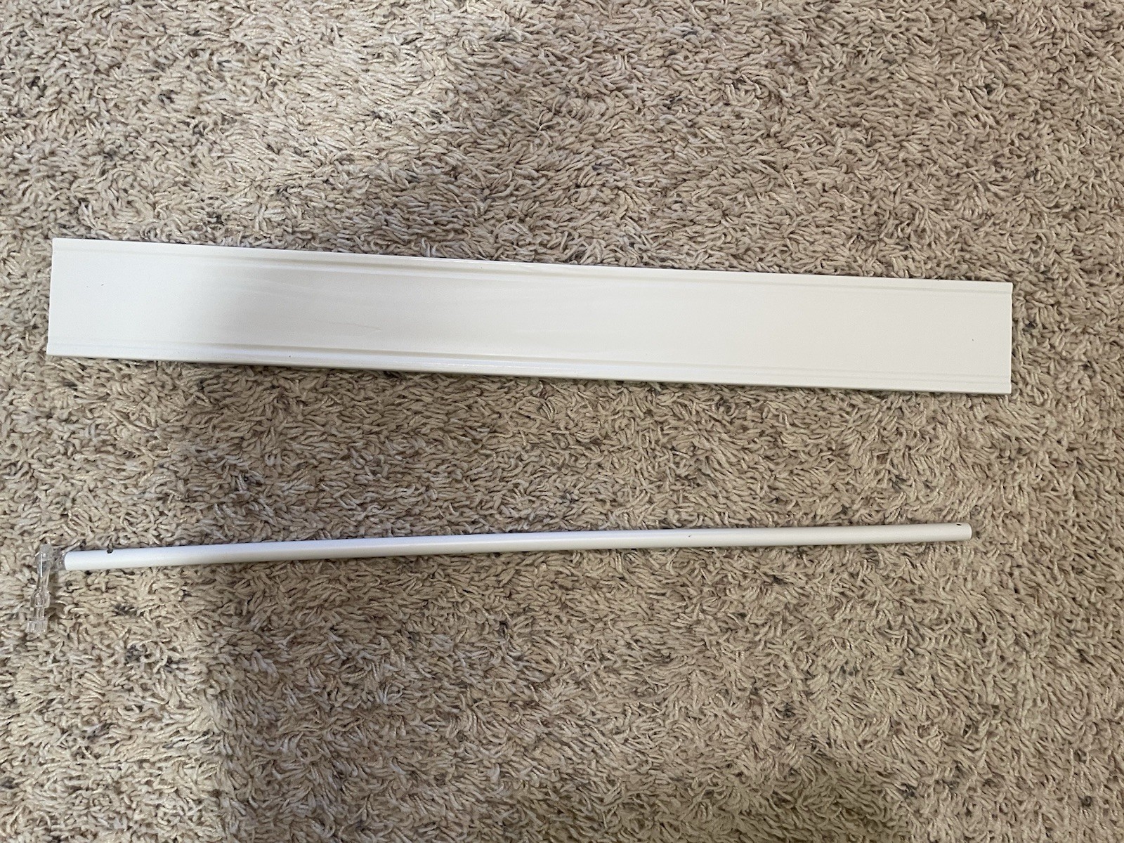 Nien Made Cordless Faux Wood Blinds White ~20.5” Wide Open Box
