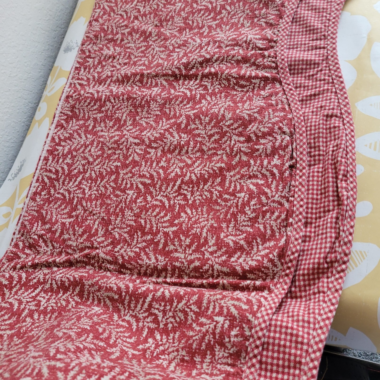Waverly Red Fernwood & Gingham Check Valance Scalloped Edge 15.5×76 Set of 2