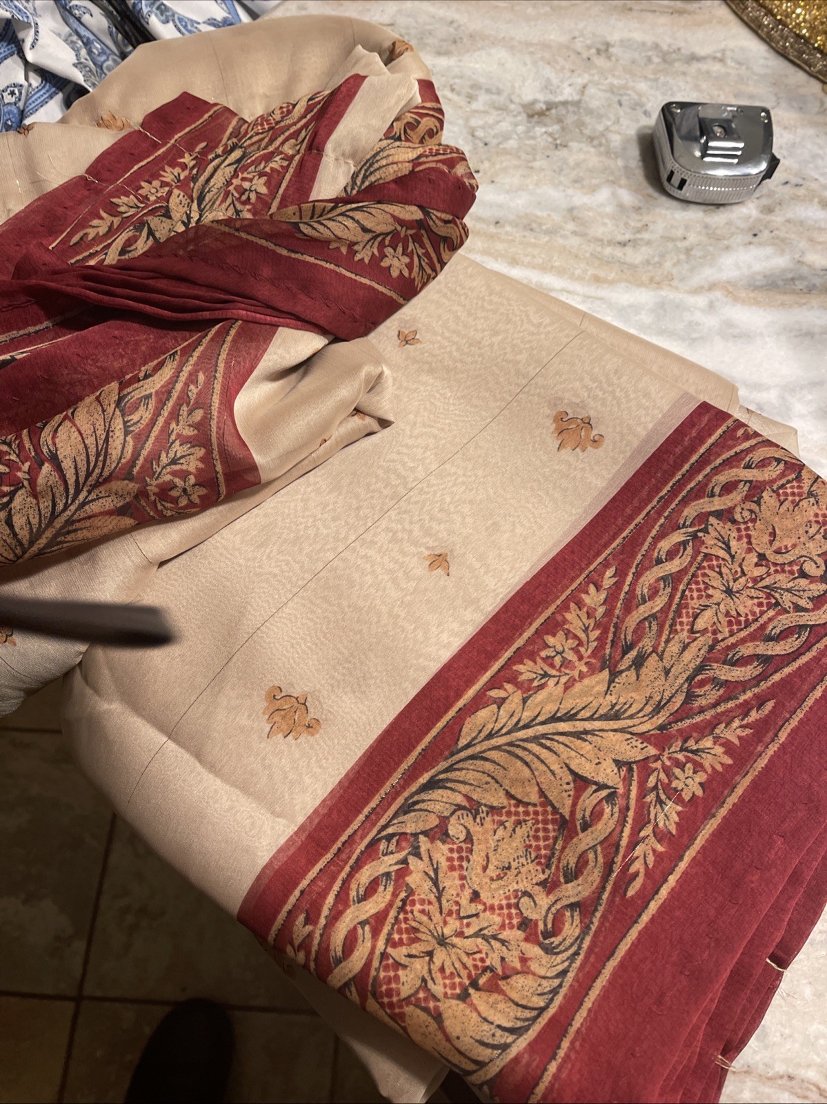 2 pc Set CROSCILL CLASSICS EMPRESS IMPERIAL RED GOLD SHEER PANELS CURTAINS 42X84