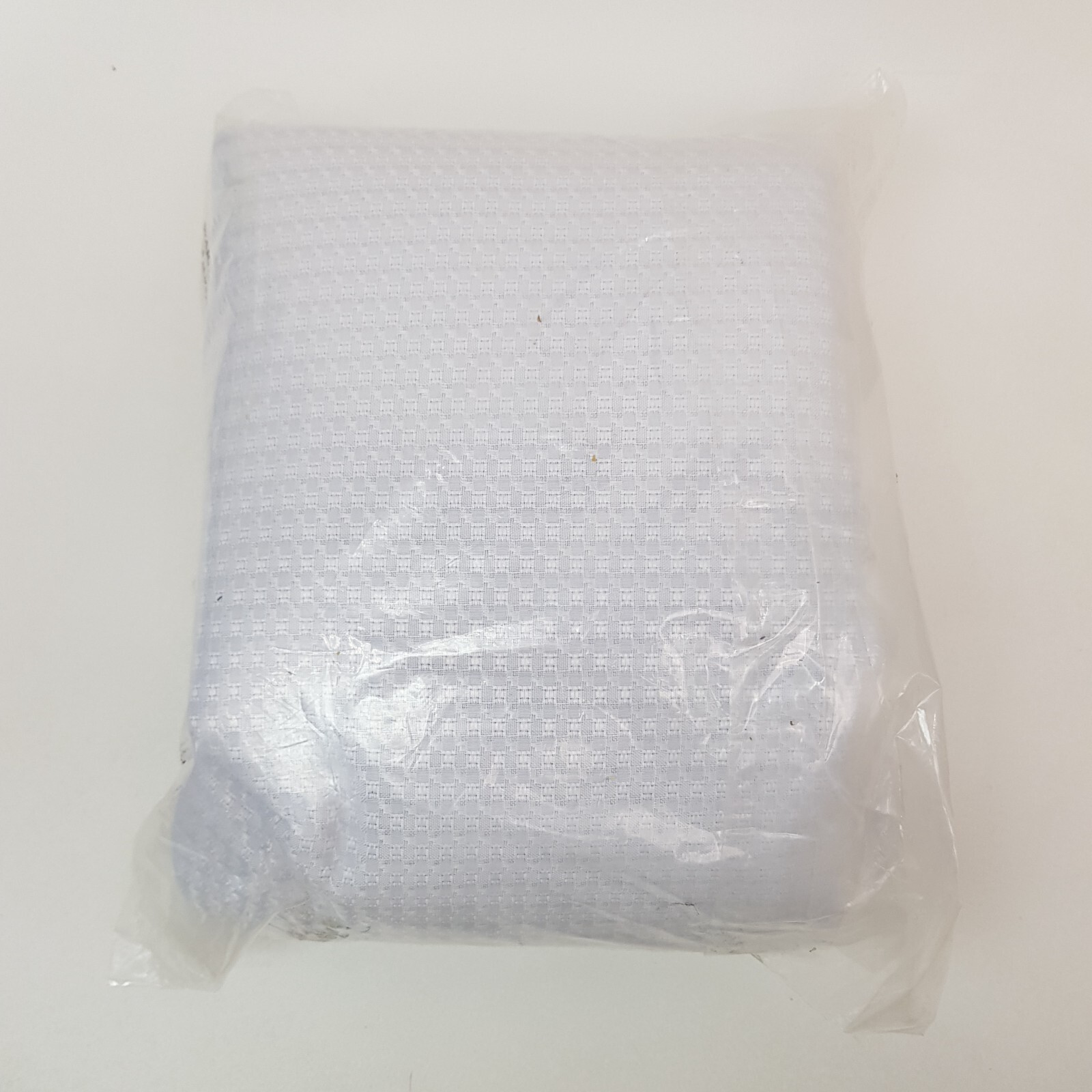 Sun Zero Blackout White Array Woven Dobby Draft Fleece 1 Panel Grommet 84″X 50″