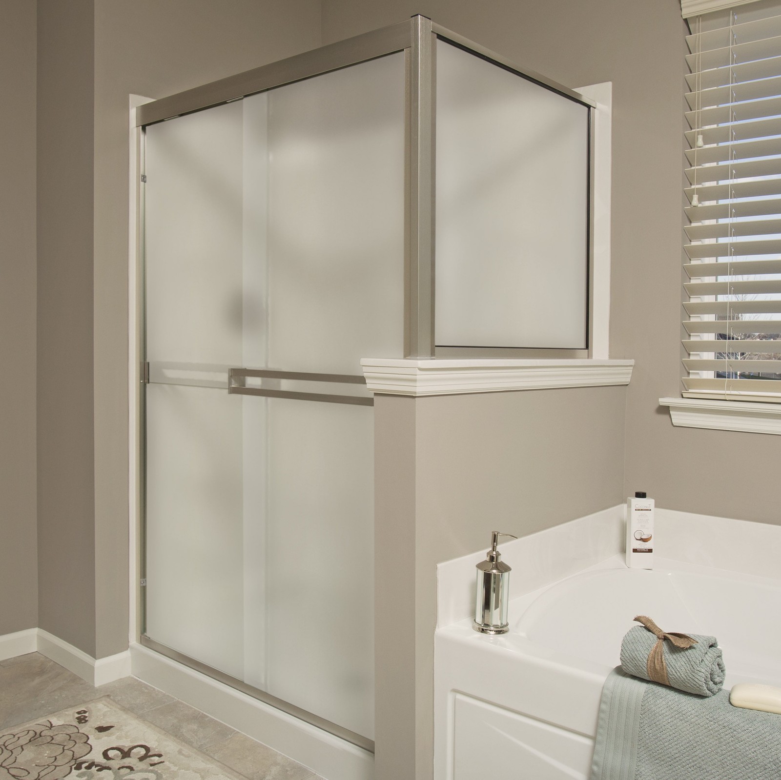 Gila 3″ x 6.5″ Decorative Frosted Window Film