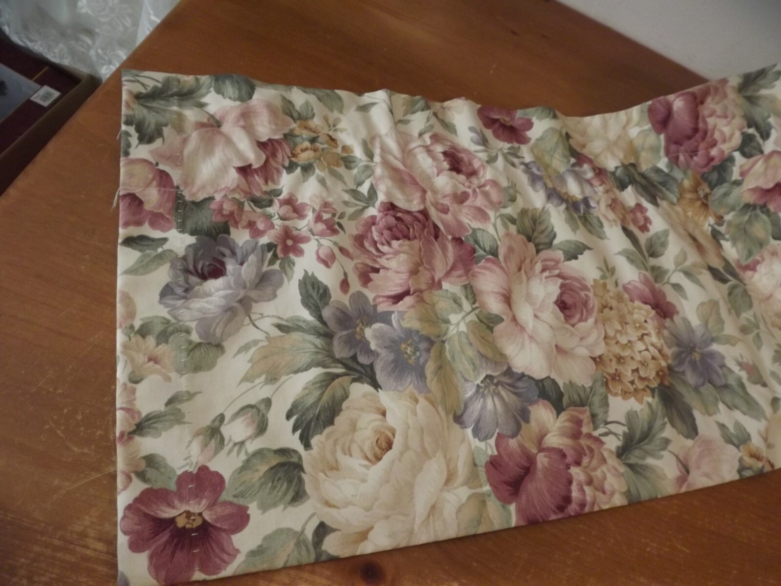 PINK & CREAM CABBAGE ROSE BLOUSON VALANCE 80W mint condition