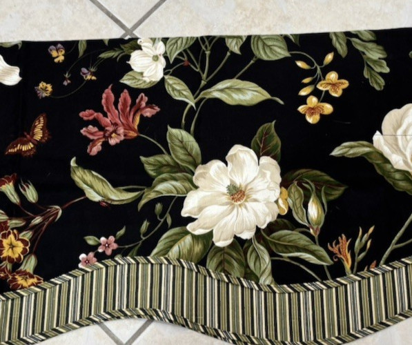 NWT WAVERLY (1) Williamsburg Garden Images Black Ascot Valance 78 x 14 See Note