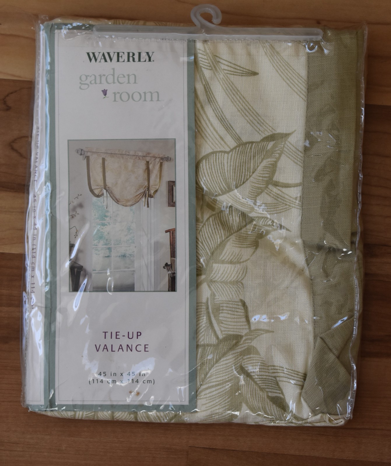 WAVERLY TROPICAL PARADISE ISLAND FERN GREEN LEAVES (1) TIE-UP VALANCE 45 X 45