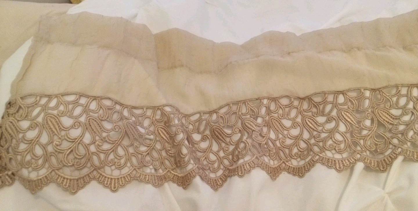 Vintage Embroidered Valance Beige Set 2