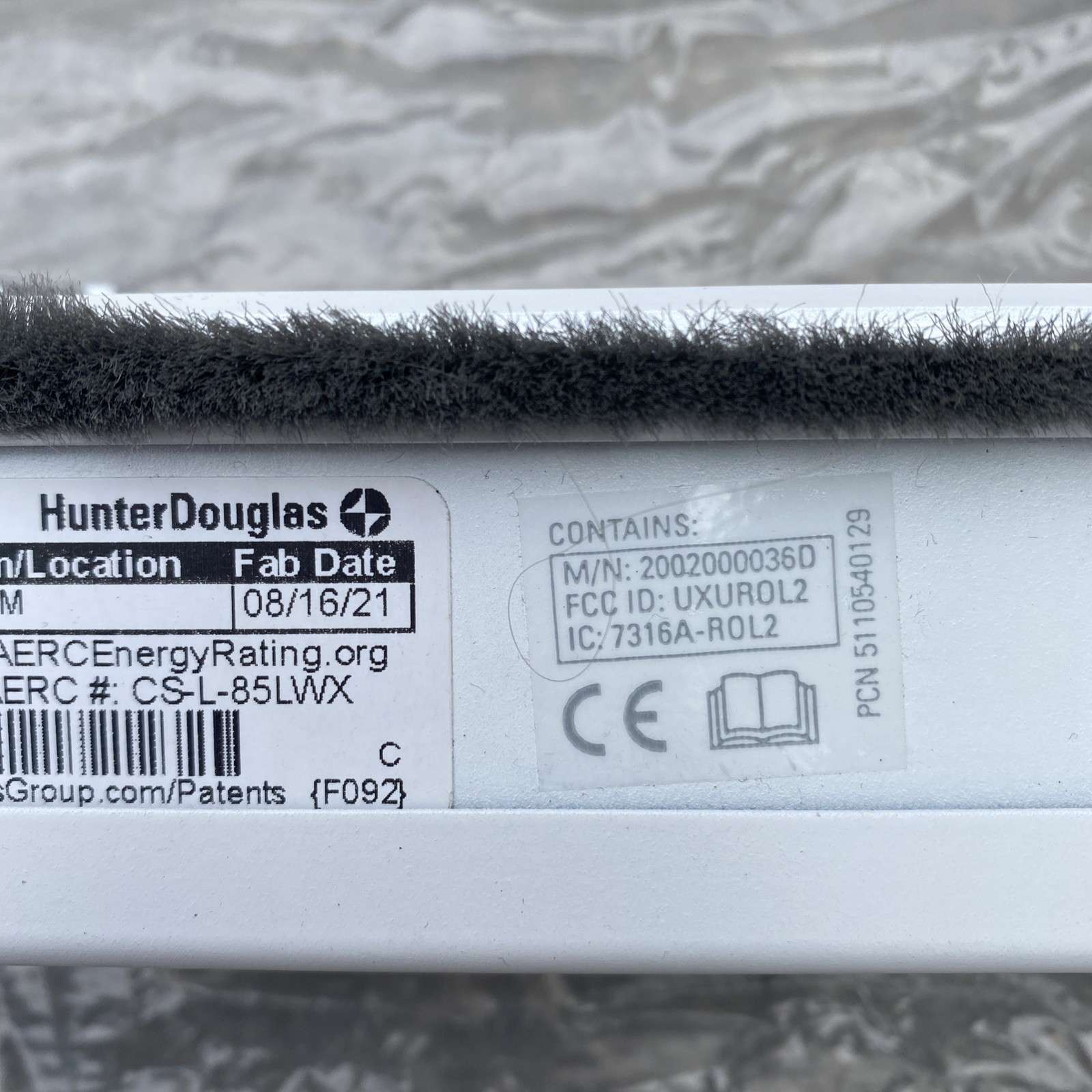 Hunter Douglas Custom Rods And Draperies Motorized Shade. 71.25″ 58.75” WHITE