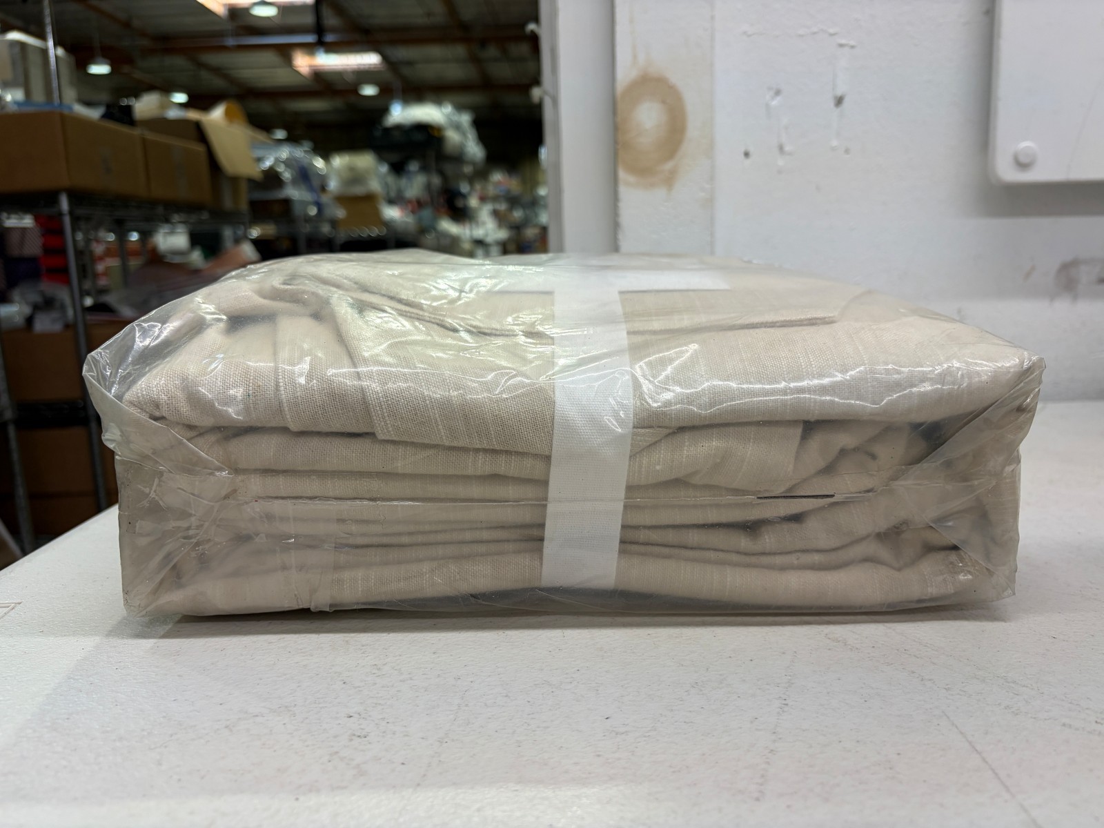 Pottery Barn Evelyn Bow Valance Blackout Curtain in Flax – 44 x 96 in