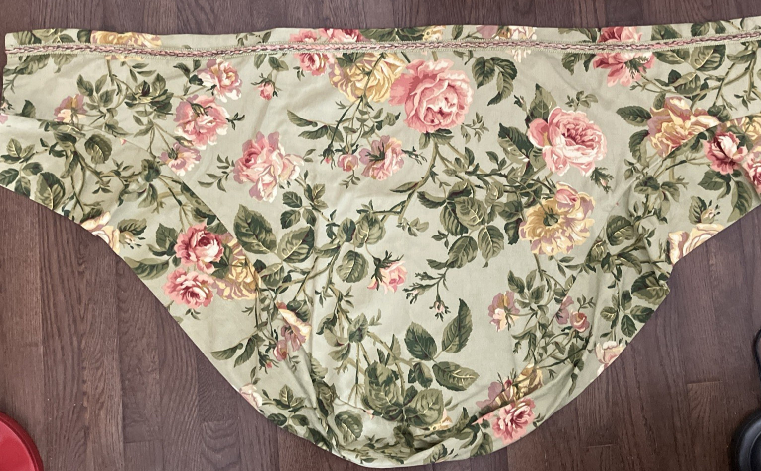 4 Available NEW Waverly Waterfall Swag window Valance Green Rose Floral w trim