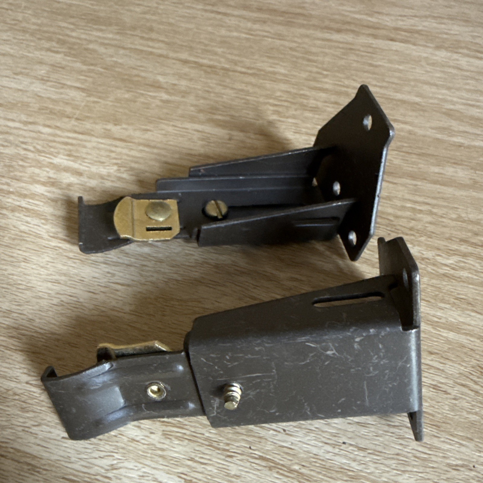 2 Brown Adjustable 3/4″ Curtain Rod Brackets Hardware No Screws Gold Plate