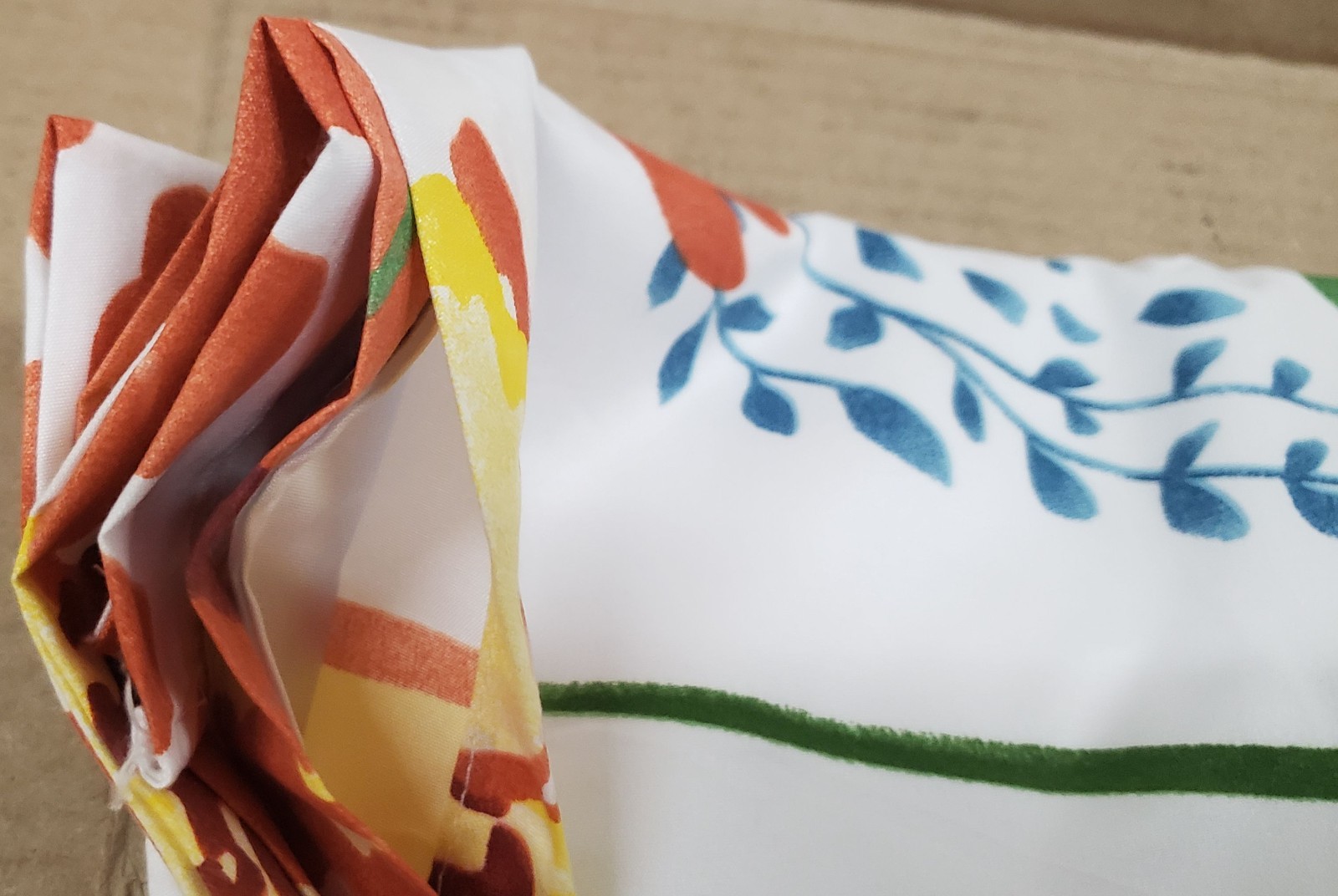 1 Fabric Printed Valance (16″x54″)(no tiers) FLOWERS & LEAVES,GARDEN DELIGHT, LK