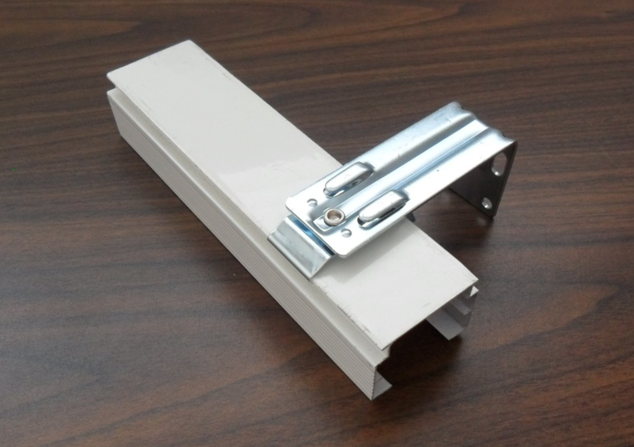 5 pcs Vertical Blinds Wall Mount with 1 1/2 Inch “C” Clamp Install L Brackets