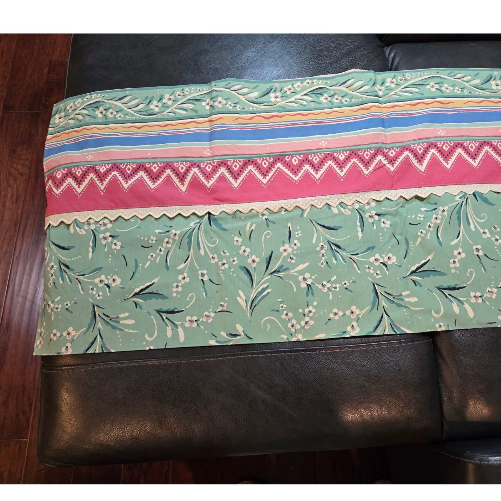 Unbranded Floral Valance Green Pink Vintage Cottagecore 26×18 Good