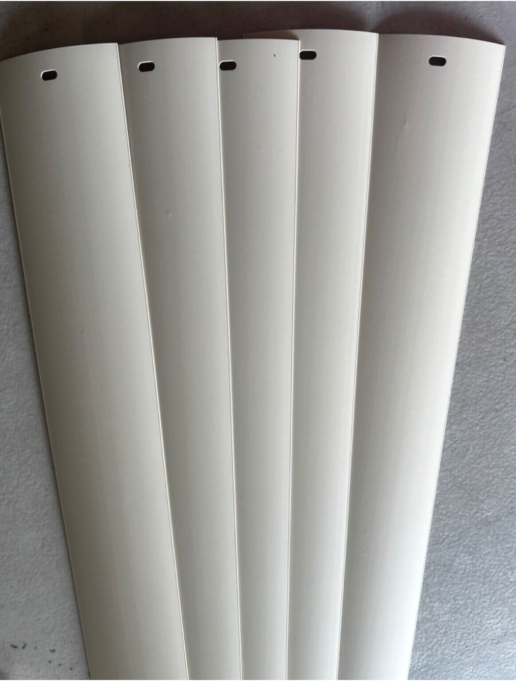 5X Vertical Vinyl WINDOW Blinds Replacement Slats 2.5″ Wide ALABASTER / CREAM