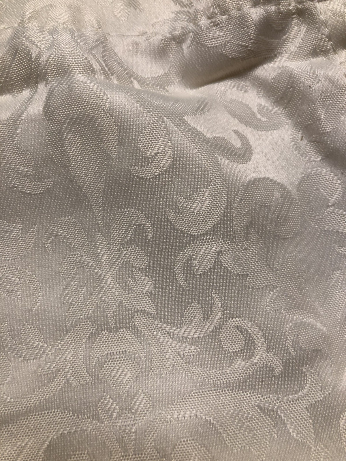 BETTER HOMES AND GARDENS DAMASK SCROLL CREAM MIST 84” LENGTH 5 PEICE WINDOW SET