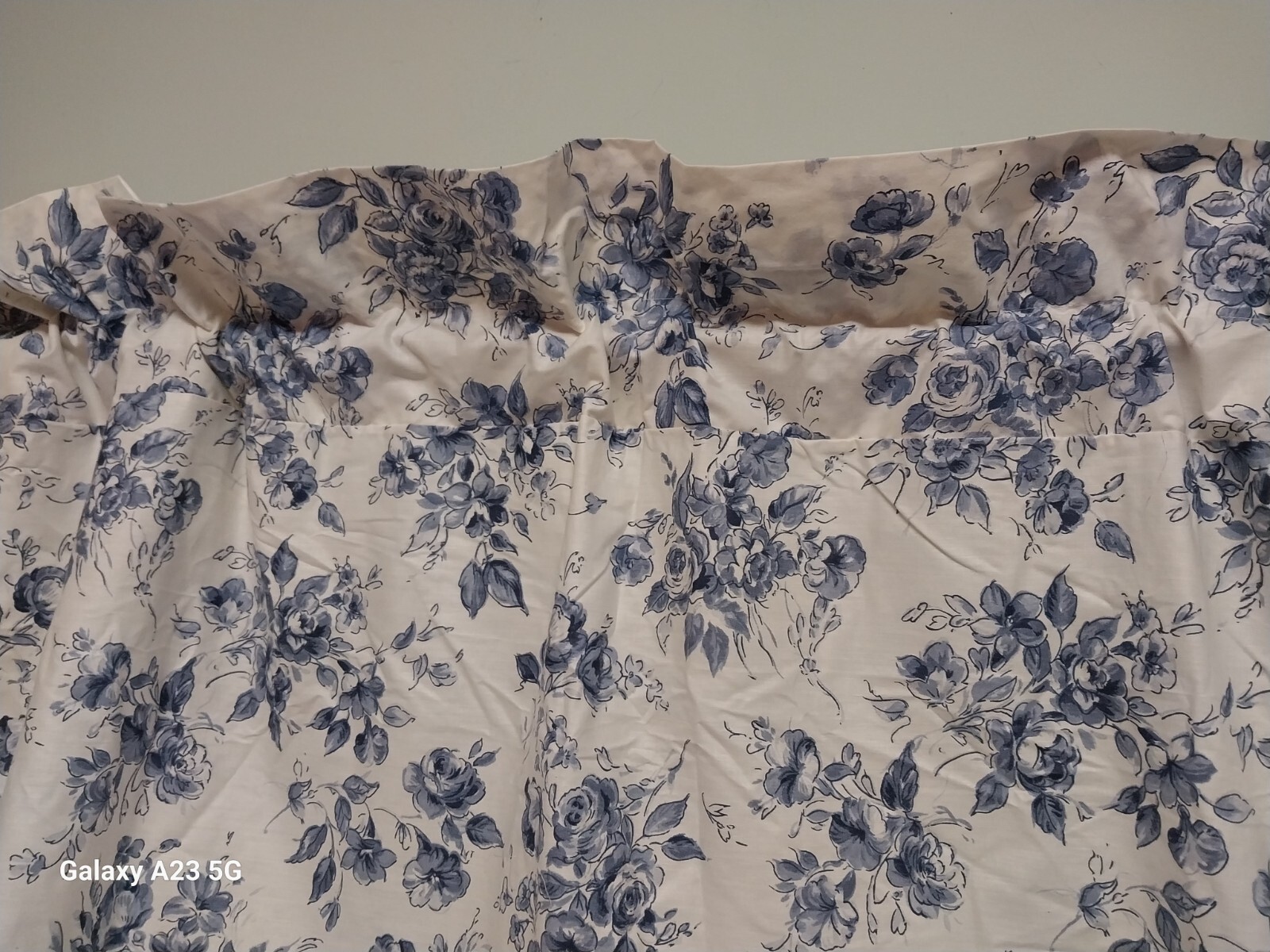 Crown Craft Floral Drapes-Blue & White Ruffled-Indigo Blue-New NOS-86 x 84