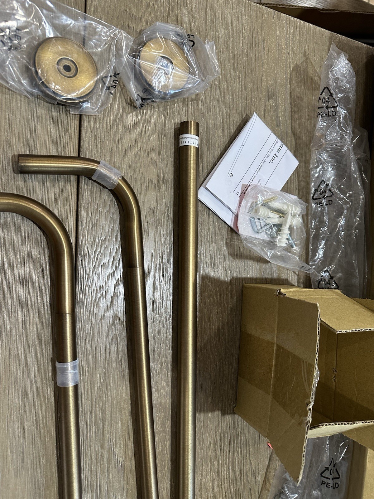 Pottery Barn Somorset Hidden Connection .75 Curtain Drapery Rod 60-108″ Brass