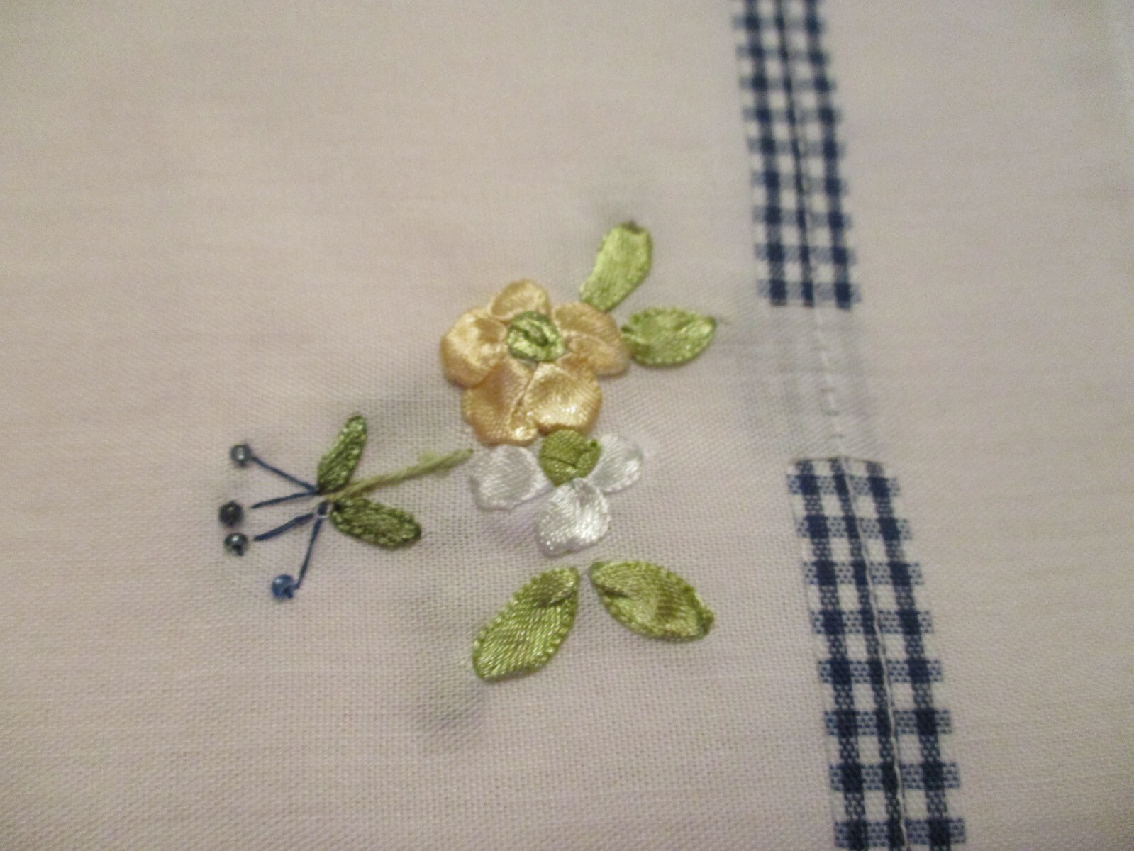 Designables 113 Victoria NIP Kitchen Valance Blue Gingham Embroidered Flowers