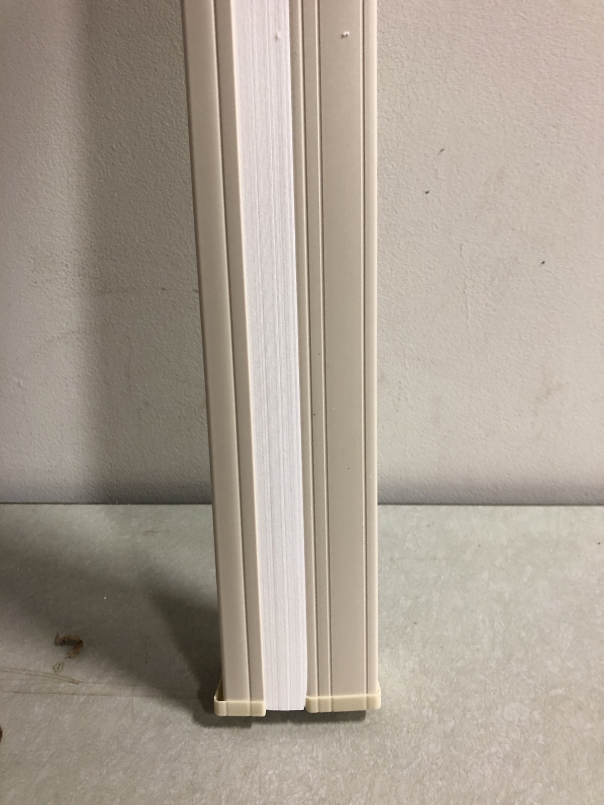 Cellular Shades for Windows – Parchment, Cordless, 27.5″W x 48″L