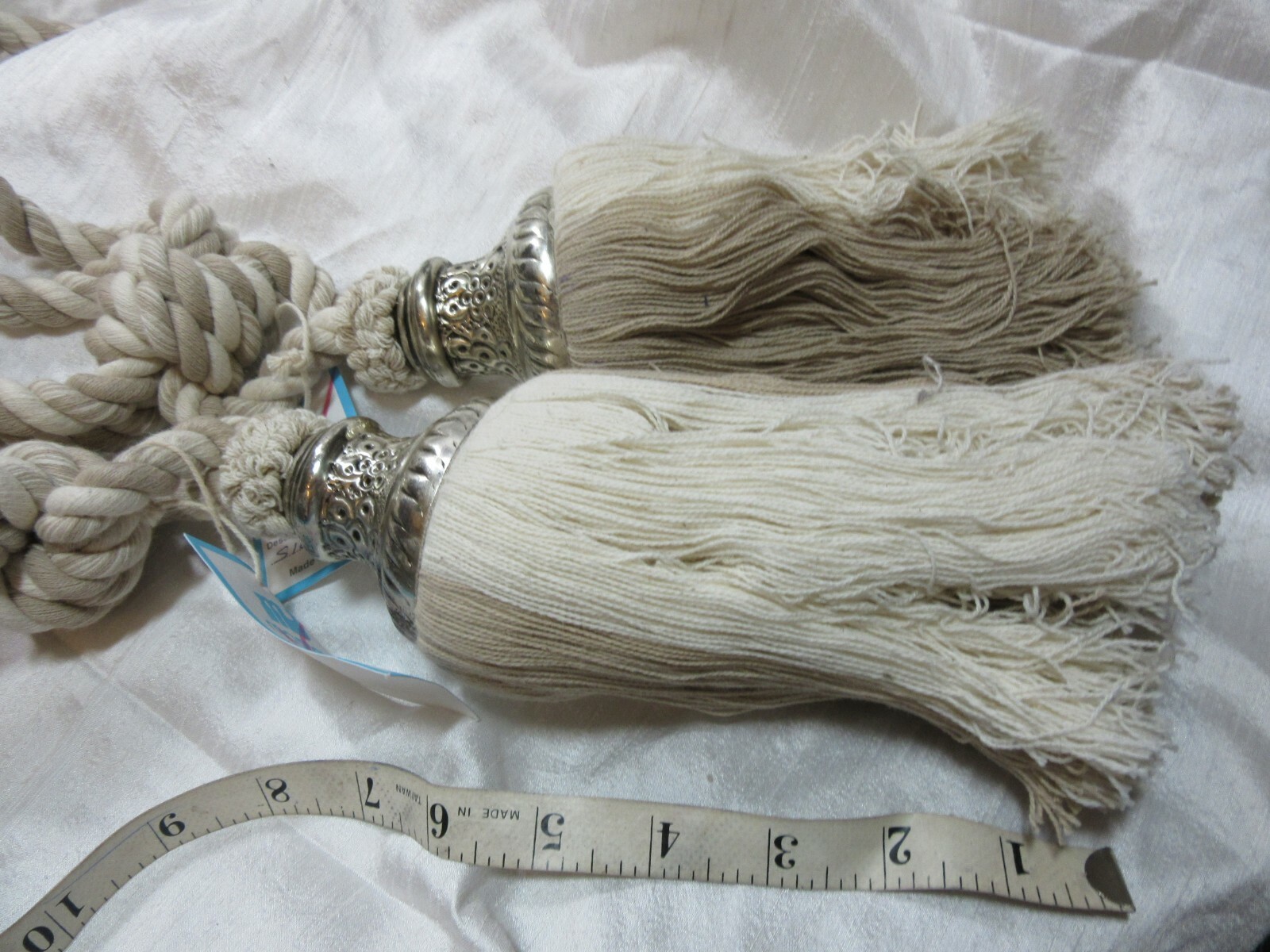 18 New Drapery Tie-Back Ropes & Large Tassels in Pale Tan/Beige & off White Lot