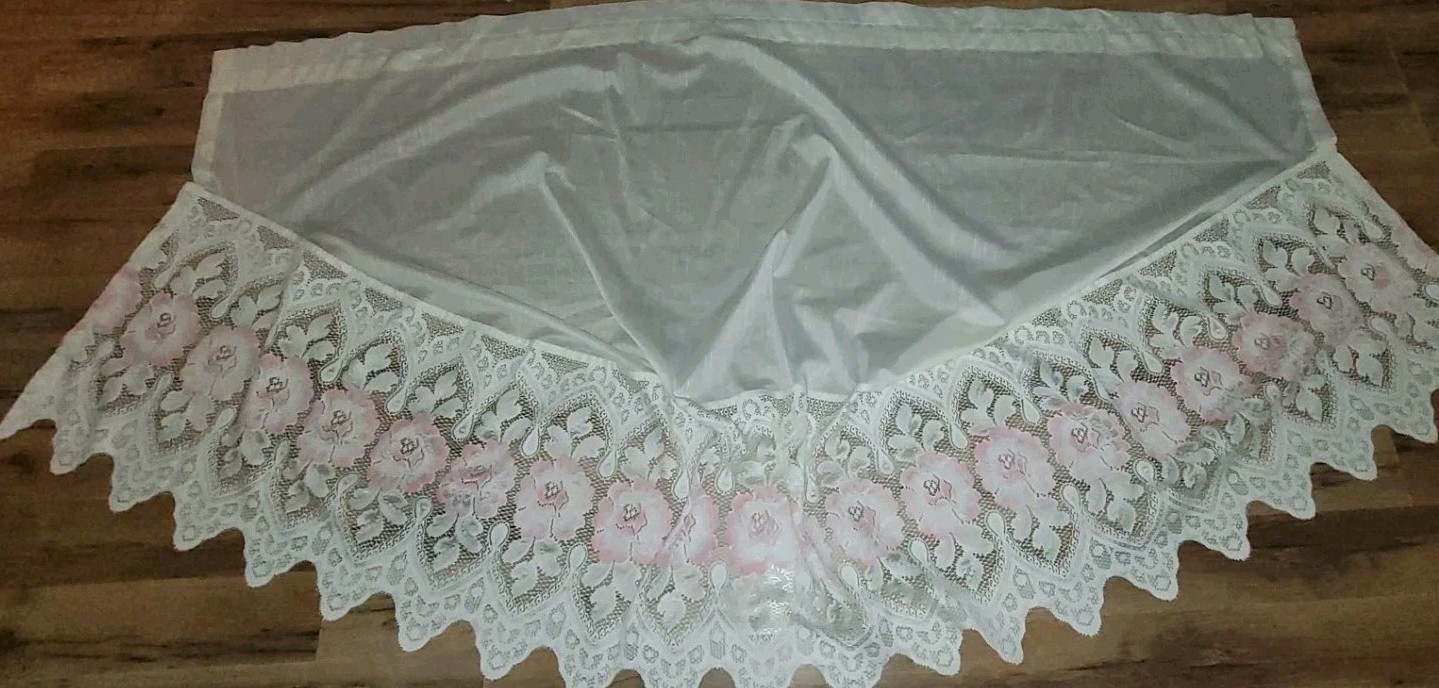 Vtg Lace Scalloped Curtain Valance White W Pink Roses Allong Edge 48” X 22”
