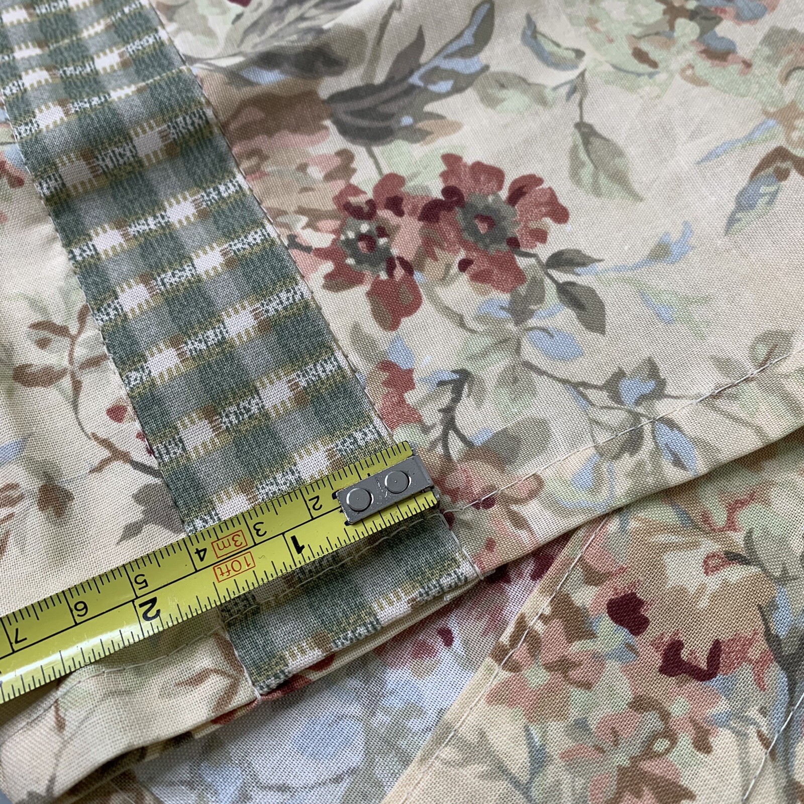 JC Penney Home Collection One Tier Curtain Pair Reese Floral Beige NIP New