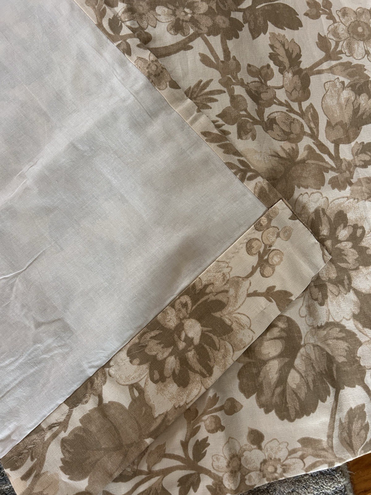 Floral Earth Tones Linen / Cotton Or Blend Curtain 50″W x 88”L Lined Lot Of .4